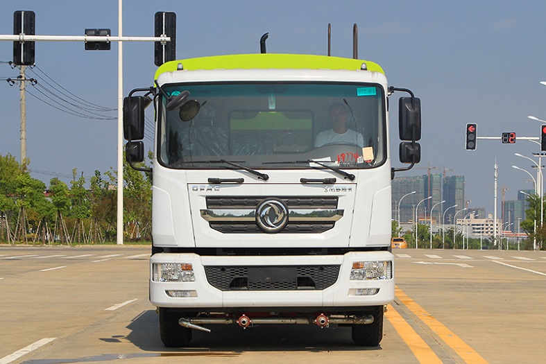 東風D9國六10-12噸方罐多功能抑塵車
