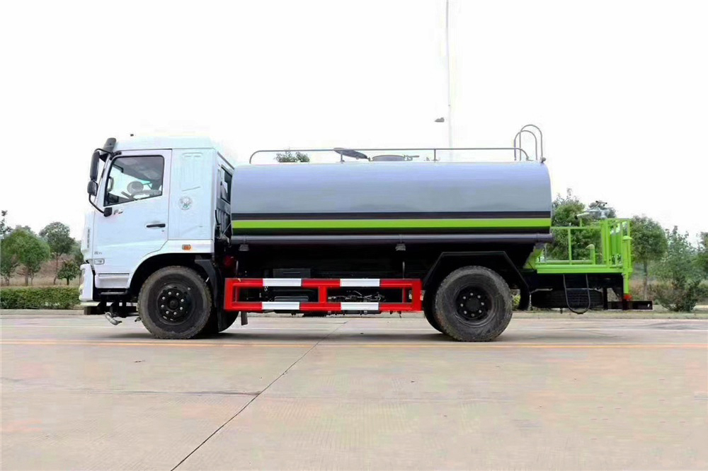 國(guó)六東風(fēng)華神F5 12立方灑水車(chē)