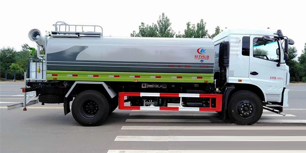 國(guó)六12-14方東風(fēng)專底霧炮車30-40米