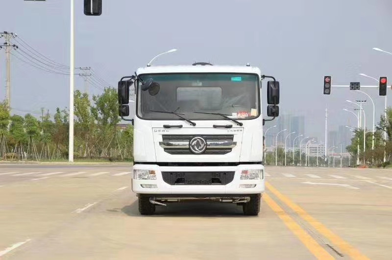 國(guó)六東風(fēng)D9 12方抑塵車(chē)