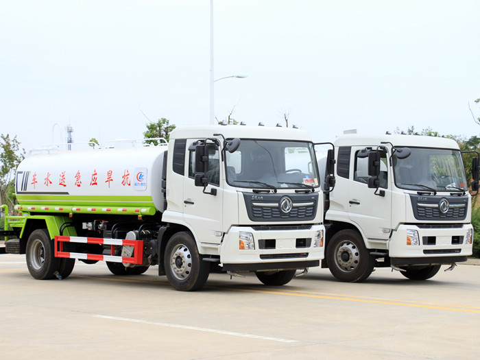 國(guó)六東風(fēng)天錦15方灑水車